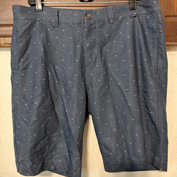 Travis Mathew soft stretch shorts sz 34 - Picture 1 of 5
